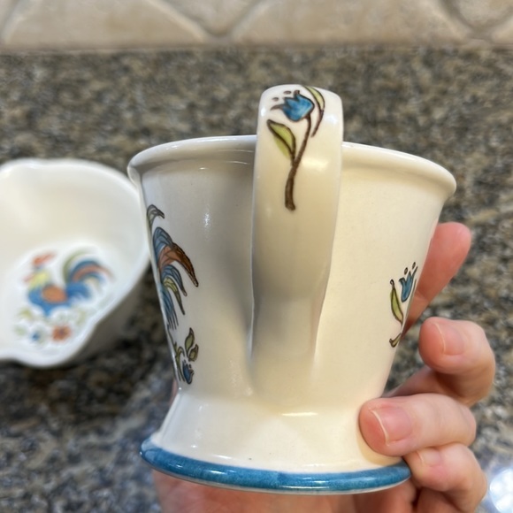 Rooster Bleu Poppytrail Creamer - Picture 3 of 7